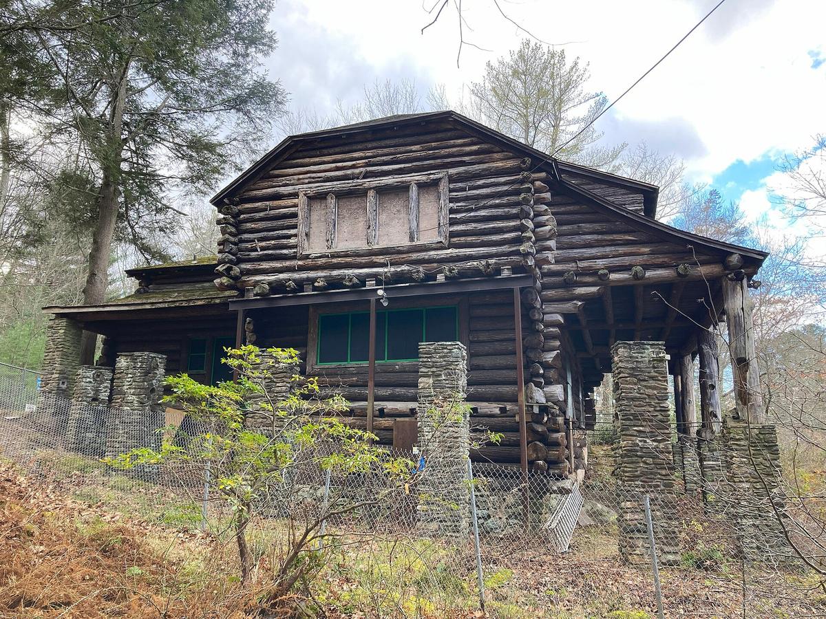 mountain cabin porch Appalachians
